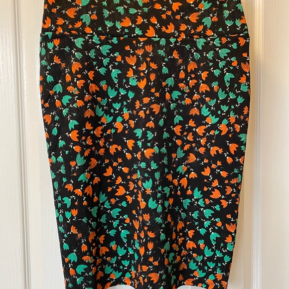 NWT LuLaRoe Cassie Skirt - Picture 1 of 12